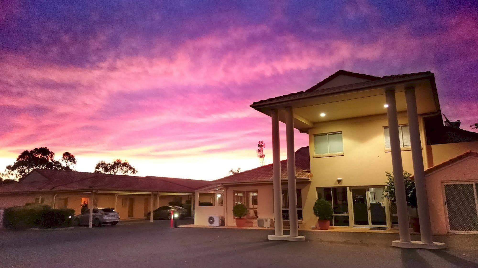 Country Roads Motor Inn Goondiwindi Zewnętrze zdjęcie