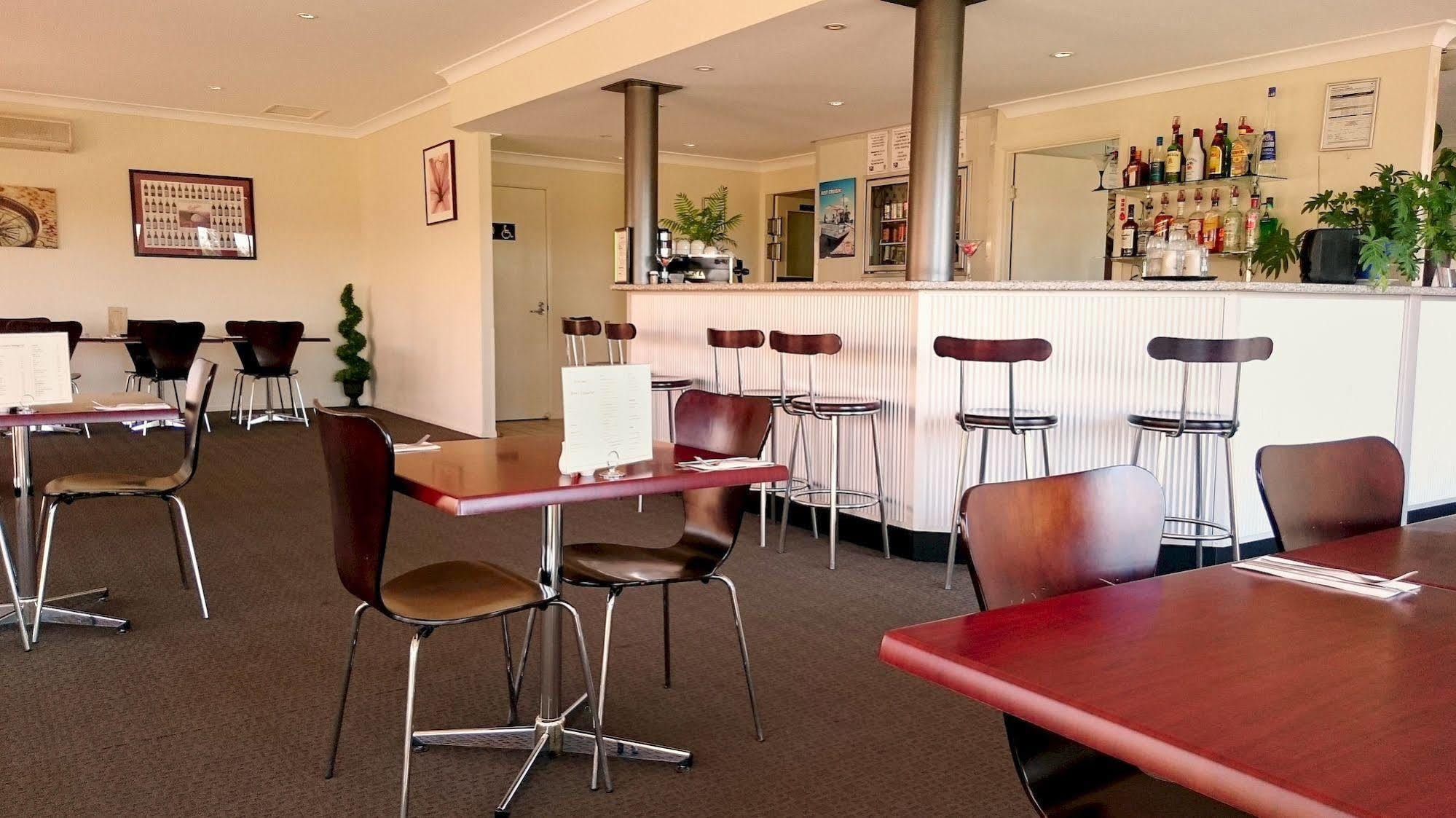 Country Roads Motor Inn Goondiwindi Zewnętrze zdjęcie