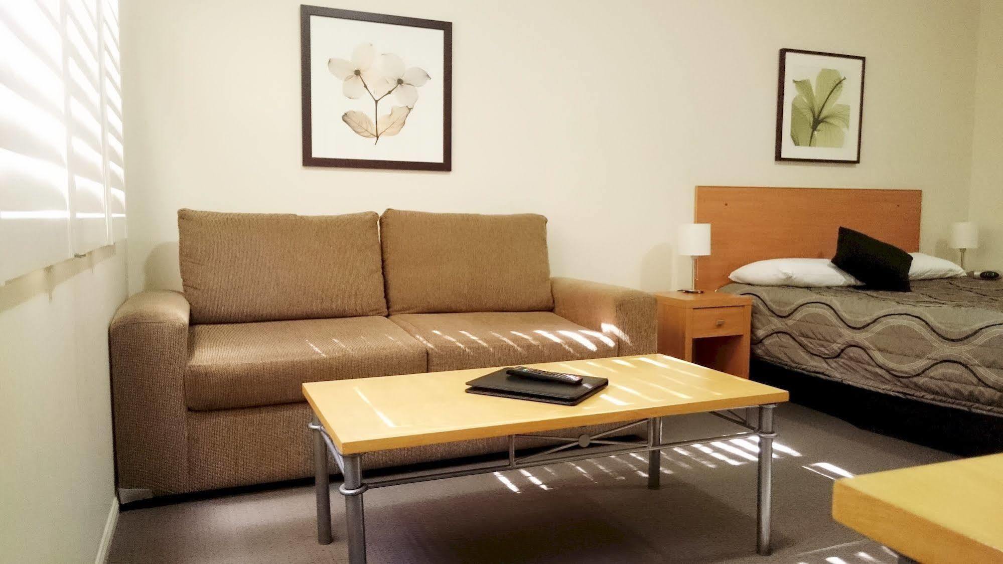Country Roads Motor Inn Goondiwindi Zewnętrze zdjęcie